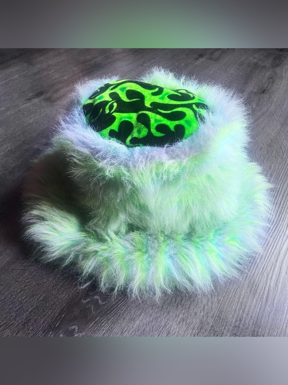 ★ Green and Blue Furry Bucket Hat with Velour Flame Pattern Details ★